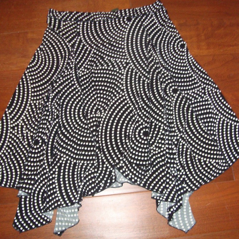 Serenade Skirt Pull On Elastic Waist Uneven Hem Black White Polka Dot sz M